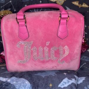Hot pink crossbody juicy bag 🩷
